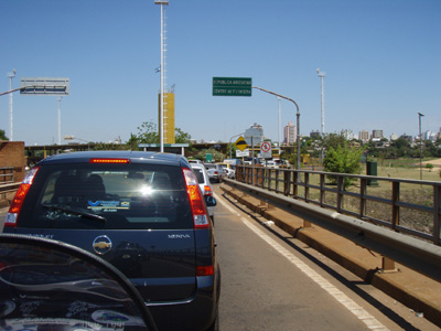 062 PB230089  It was hot in the queue to cross to Argentina.jpg